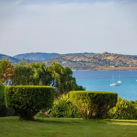 Unahotels Club Ancora 4* Стинтино