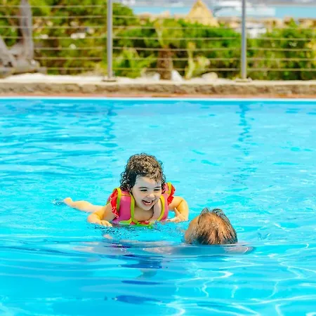 Unahotels Club Ancora Стинтино