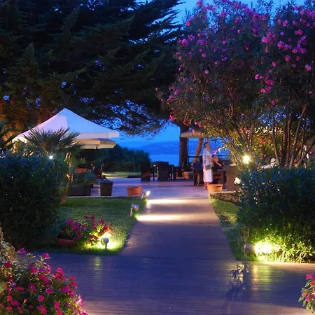 Unahotels Club Ancora 4* Стинтино