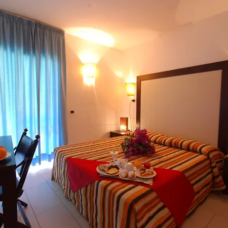 Unahotels Club Ancora Üdülőközpont 4*