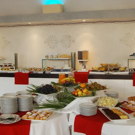 Üdülőközpont Unahotels Club Ancora 4*
