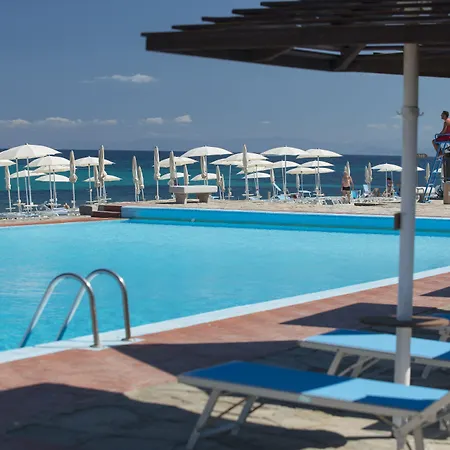 Unahotels Club Ancora Üdülőközpont 4*